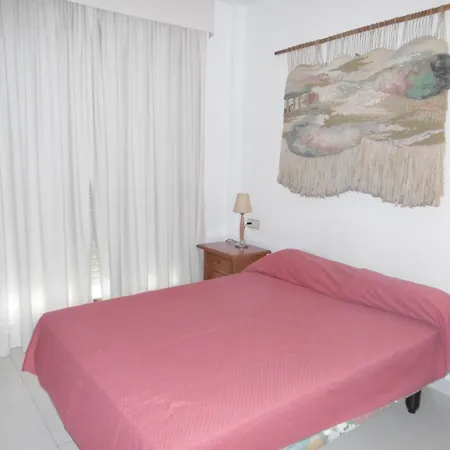 Apartment Cerca De La Playa Con Piscina Y Parking